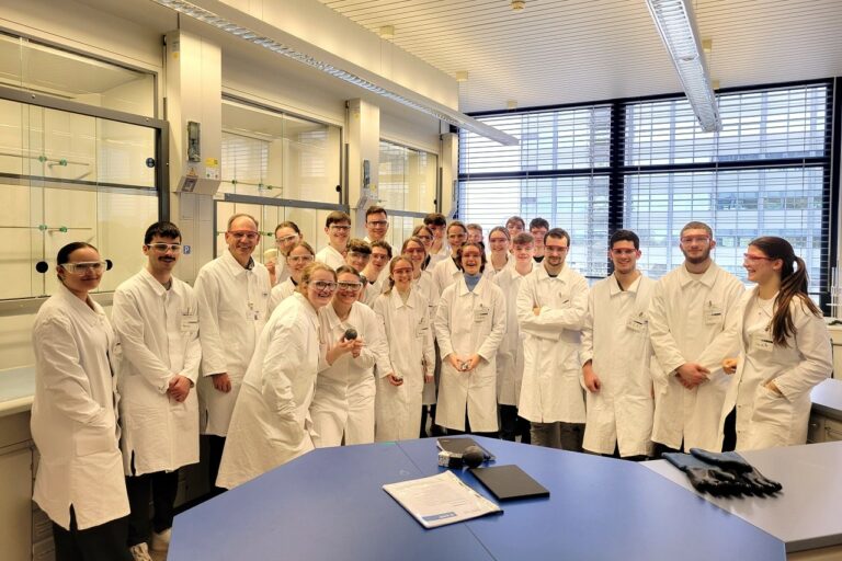 Winfriedschule goes BASF Teil 2 – ein exklusiver Labortag im TeensLab der BASF