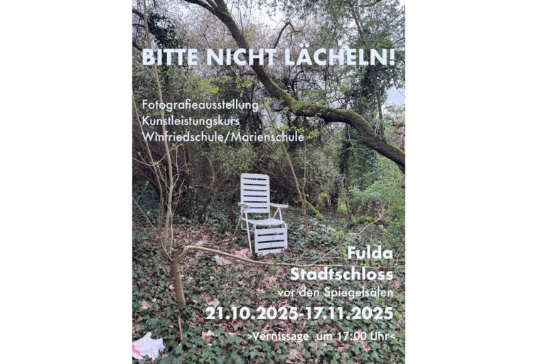 Fotografieausstellung „Bitte nicht lächeln!“ – Vernissage!