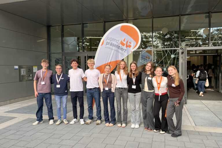 Winfriedschülerinnen glänzen beim Bundesfinale „Jugend präsentiert“ in Berlin